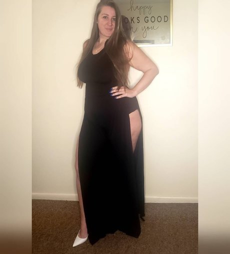 flachbrüstige onlyfans erwachsene exklusive galerien