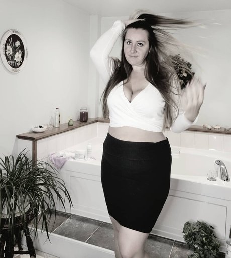 blonde heiße frau onlyfans xxx erwachsene bilder