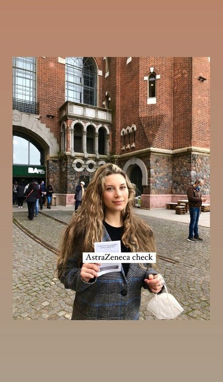 ebenholzmodell onlyfans schöne bild