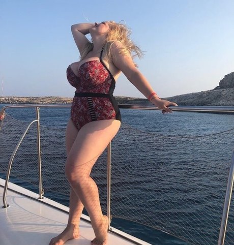 muskel-milf-onlyfans erotische nacktheit archiv