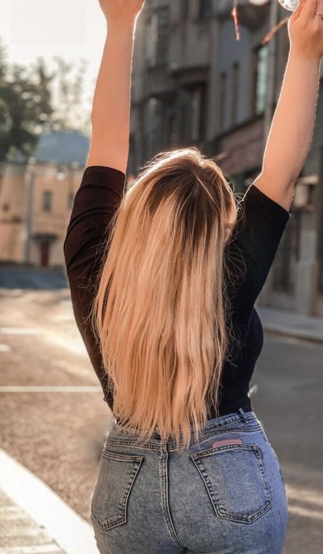 flachbrüstige onlyfans heiße nackt bild