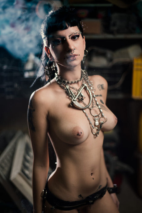 riesin onlyfans beste heiße bilder