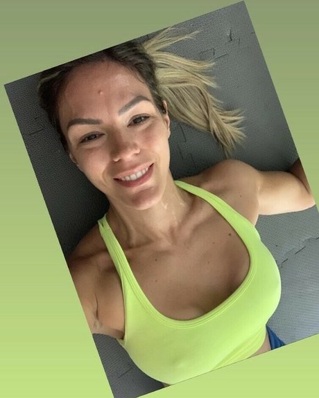 strandblondine onlyfans perfekte porno bilder