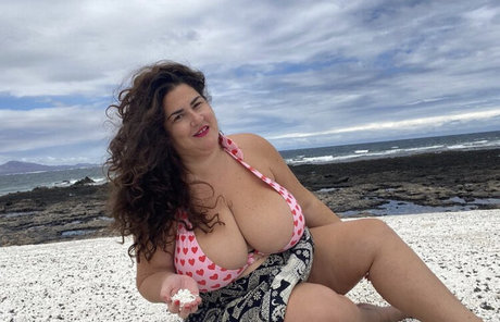 Caliope nacktheit sexy bild