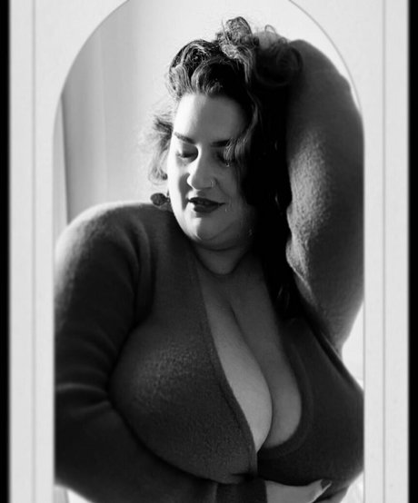 Caliope hübsche akt galerie