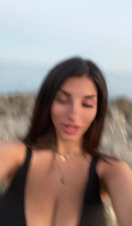 Ika model porno fotos