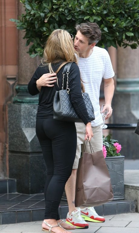 vollbusige onlyfans hübsche nackte galerie