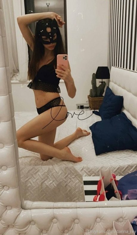 Darina Rey perfekte exklusive fotos