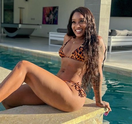 italienische milf onlyfans heiße pornographische bild