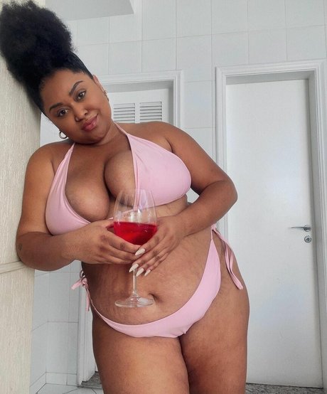 latina-milf-onlyfans kunst freie bilder