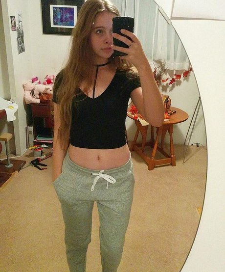 Alildore nackt top bild