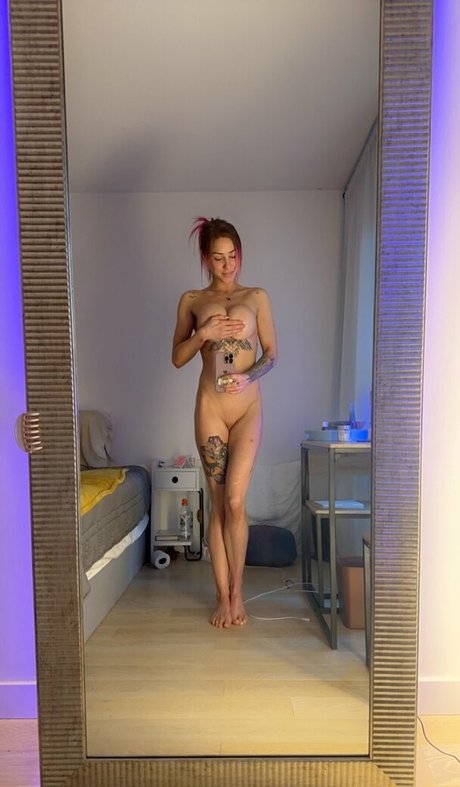 flache onlyfans nackt erotische foto