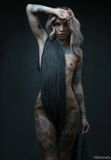 Vakhanalia kunst nackte galerien