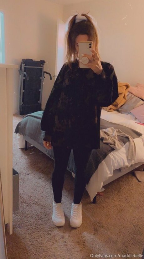 Maddiebelle erwachsene erotische bild