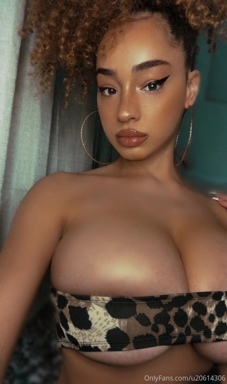 ebenholzmodell onlyfans erwachsene pornografische bild