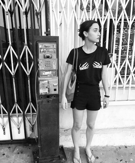 zierliche brünette nur fans kunst porno bilder