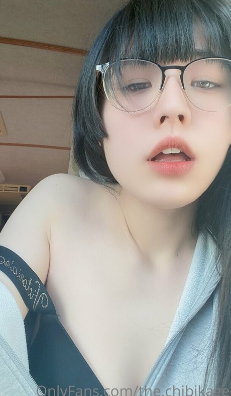 Chibi Kimiko model nackten foto