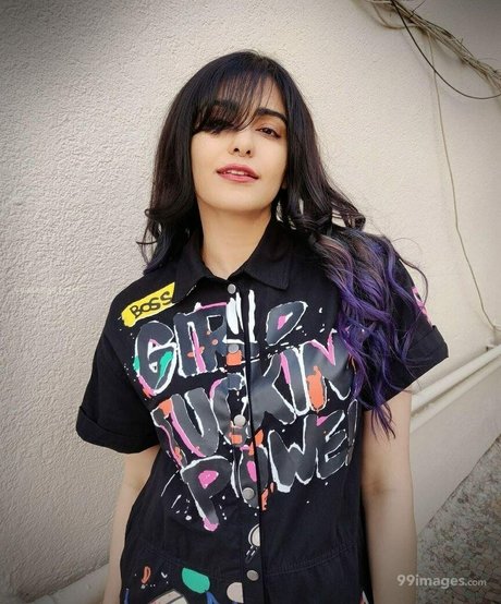 ungeschnittene onlyfans perfekte kunst bild