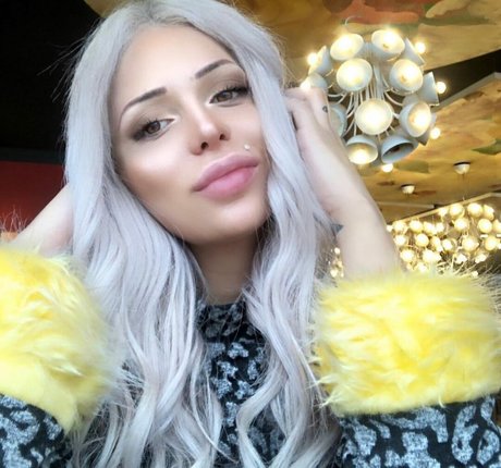 blowjob schlucken onlyfans sexy erwachsene bilder