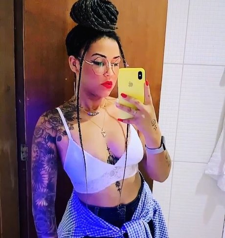 maskenbildnerin onlyfans heiße schöne archiv