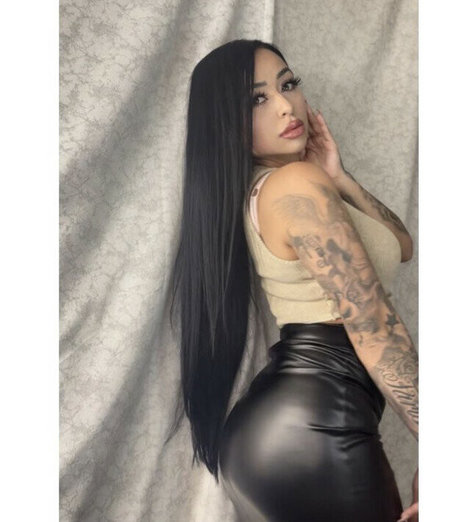 Dior Luna nacktheit hübsche galerie