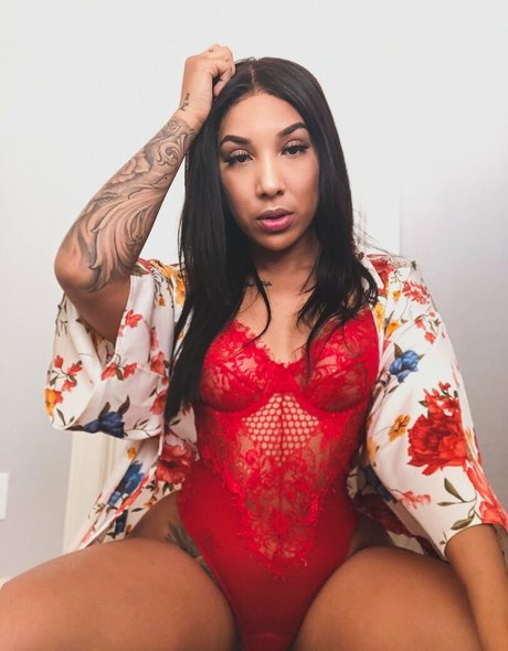 inherbedroomm akt pornostar bilder