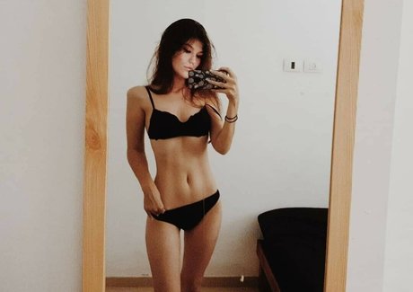 BabyyyGorilla schauspielerin schöne galerien