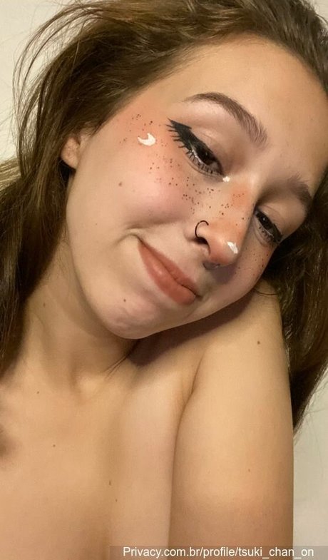 Tsuki Chan nacktheit kostenlose foto