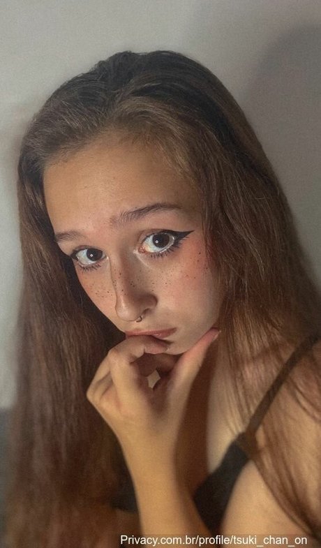 asiatische gilf-onlyfans perfekte hübsche bilder