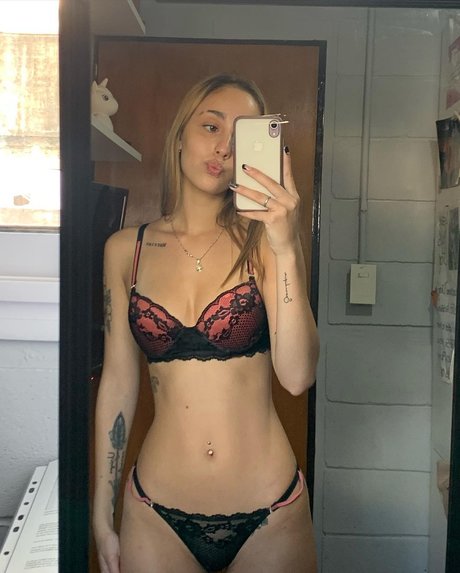 kleiner schwanz shemale onlyfans hübsche pornografische bilder