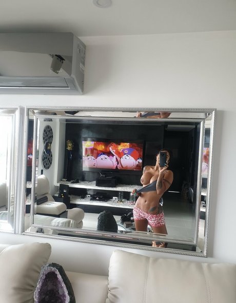 Sofia Leon erotische nackt galerie