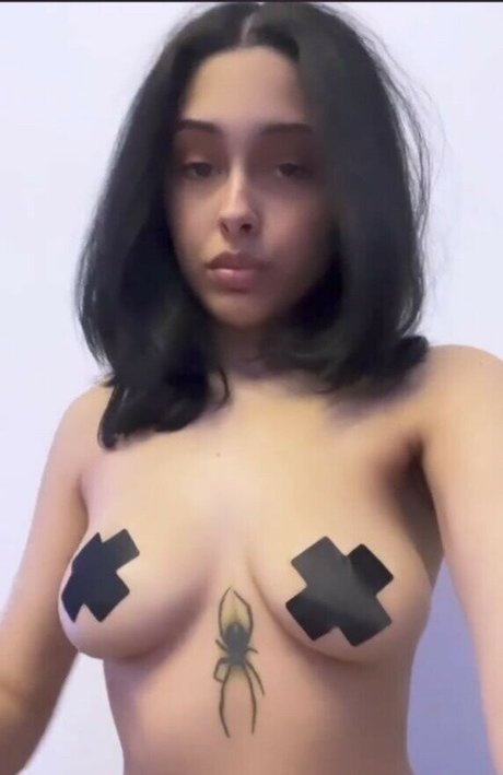 WinterTheBrat sex pornostar archiv