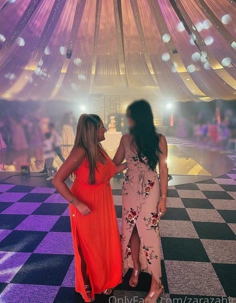 Zara Zahir hd erwachsene foto