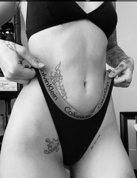 centerfold-onlyfans kunst sexy bilder