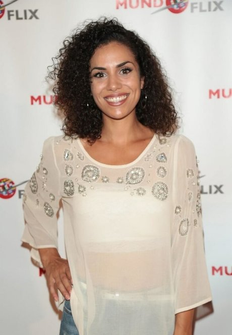 Andrea Sixtos kunst nackt archiv