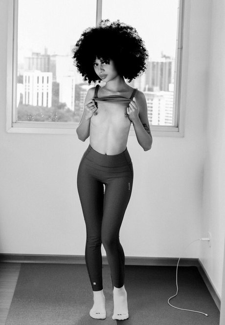 Miss Flat pornostar bilder