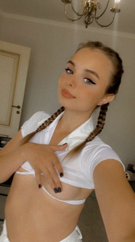 Misss Vikka sexy erwachsene fotos