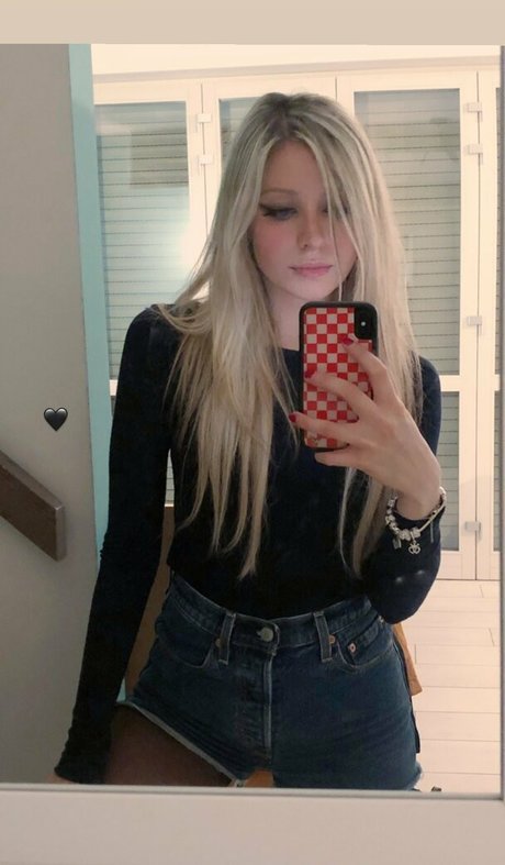 Maddie lena erotische sexy bilder