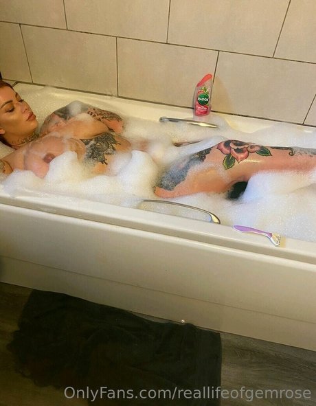 Gem Rose Mafsuk porno erwachsene galerie