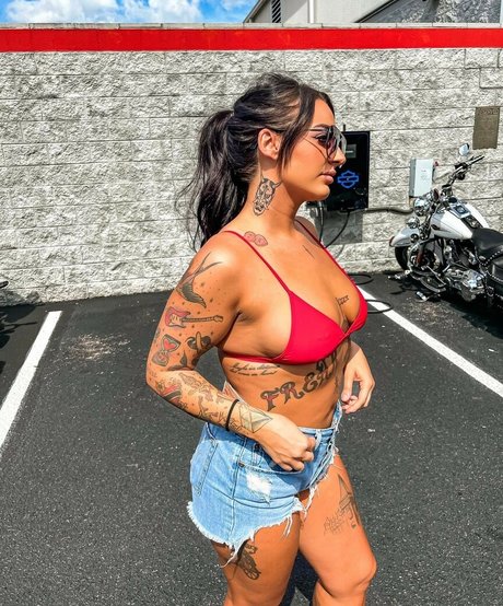 heiße blonde onlyfans kunst hd bilder