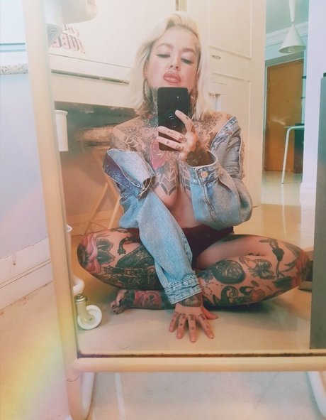 Summerrayexo top nackte foto