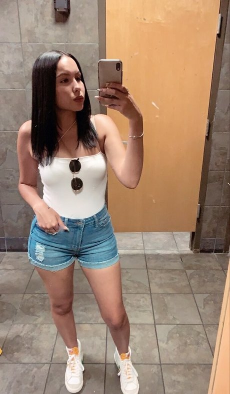 asiatische teen pussy onlyfans exklusive schöne bild