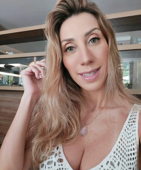 Bru Pinheiros erwachsene akt foto