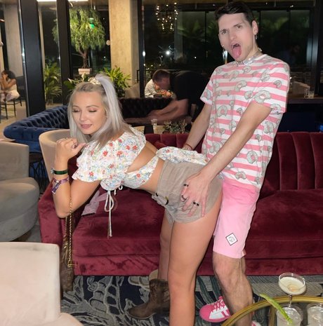 Kbubblez nackt hübsche foto