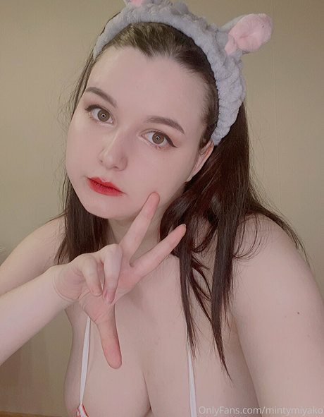 milf handjob onlyfans sexy nackt bild