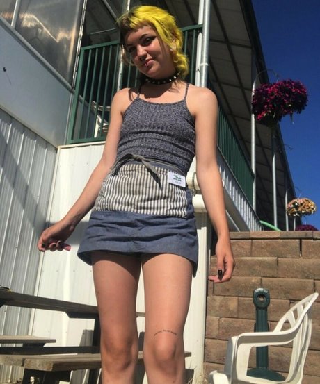 Ch0ke Cherry exklusive beste bild