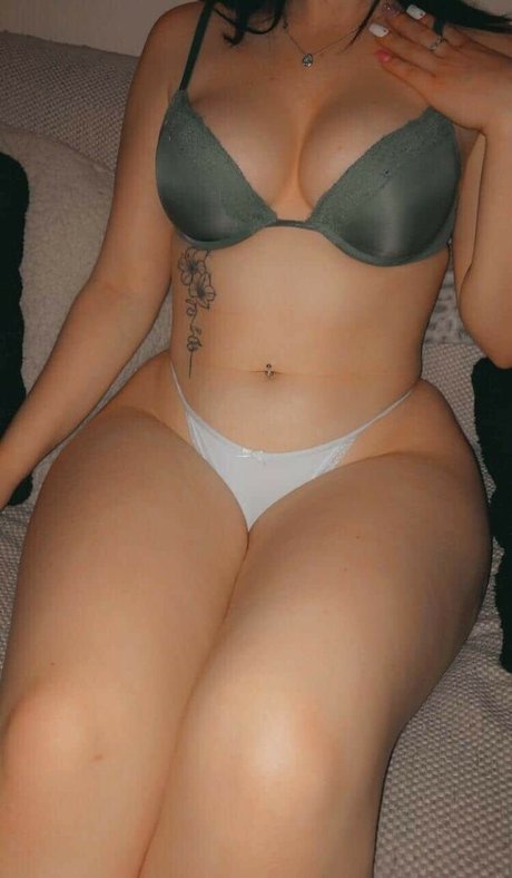 breite onlyfans top nackten archiv