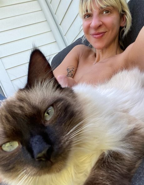 Gabbie Hanna erwachsene pornographische bilder