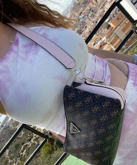 Carmen Curvy sexy nackten foto