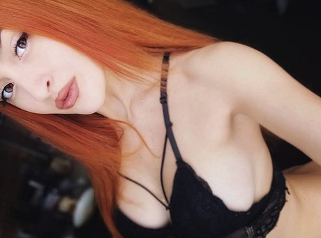 Annie foxx top sexy fotos